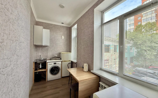 V Tsentre Na Bestuzheva 24 Flat