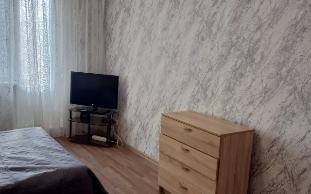 V Starom Oskole, R-N Ledovogo Dvortsa Apartments