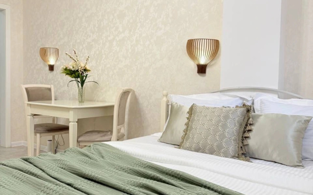 Апартаменты Студия возле Моря для Двоих на цокольном этаже