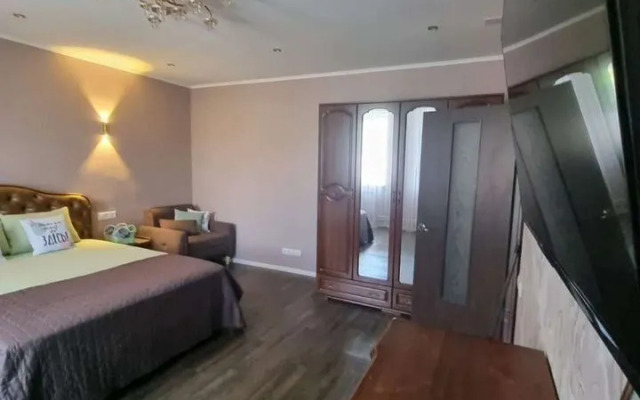 Na Ulitse Kolomenskaya 101A Flat