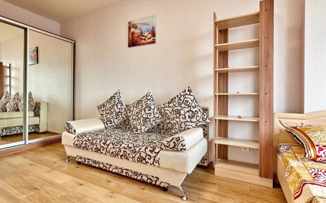 Sovremennaya Komfortnaya Yevrodvushka Na 21 Etazhe Apartments