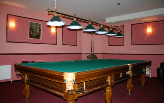 Hotel Syurpriz 1