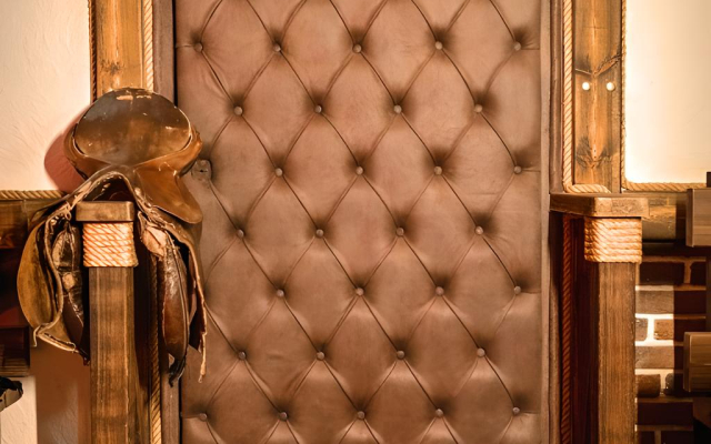 De Balzak Apartments