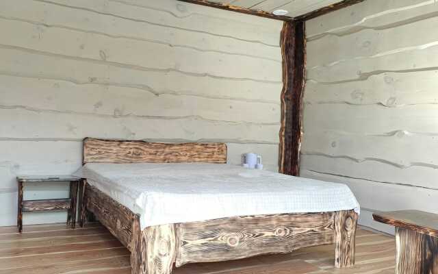 Robinzon04rus Guest House