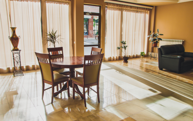 Rogas Home Hotel