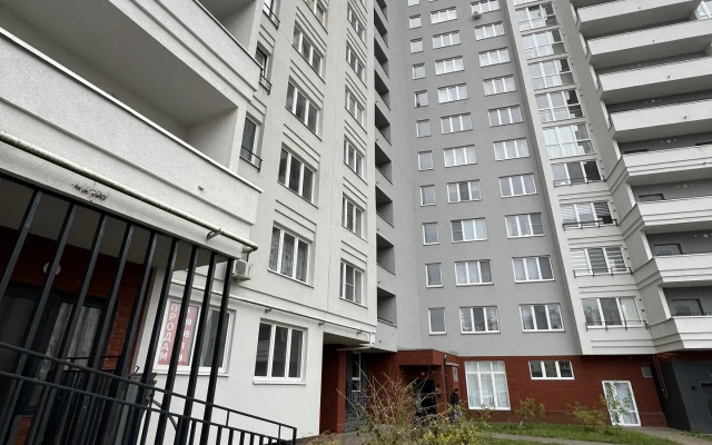 V Novom Dome S Panoramnymi Oknami Flat