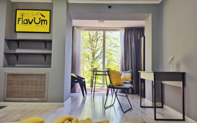 Odnokomnatnaya S Panoramnym Vidom Na Skver Flat