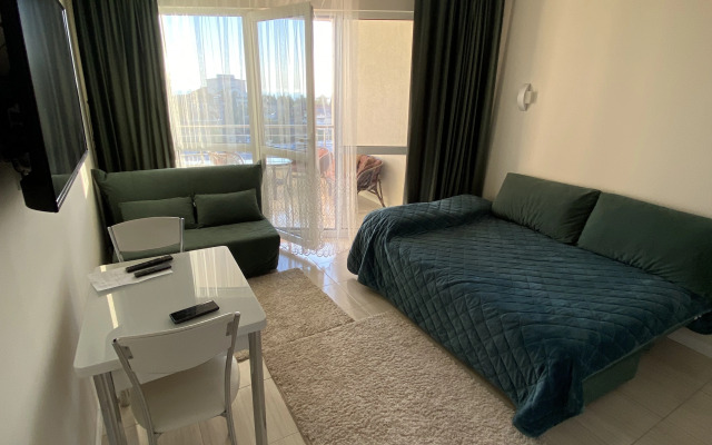 Na Ulitse Uchitelskoy 9 Flat