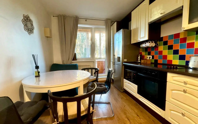 Holmy Nahimovsky Apart Flat