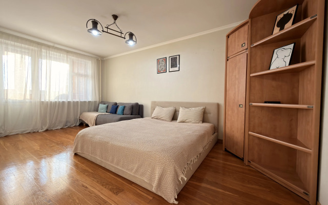 Квартира Просторная Трехтомная У Блохина