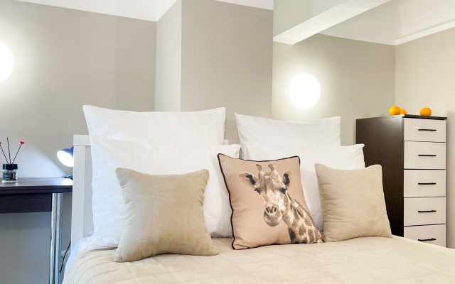 Sovremennyye uyutnyye dvukhurovnevyye 226 Apartments