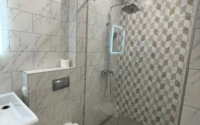 Na Kolpakova 44 Flat