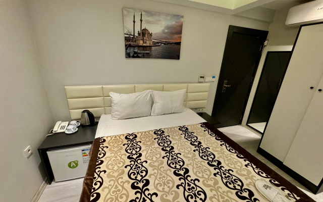 Aram Edessa Hotel
