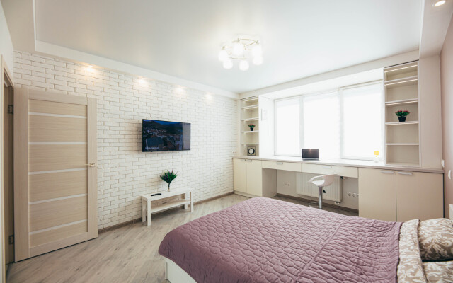 Апартаменты День и Ночь на Согласия