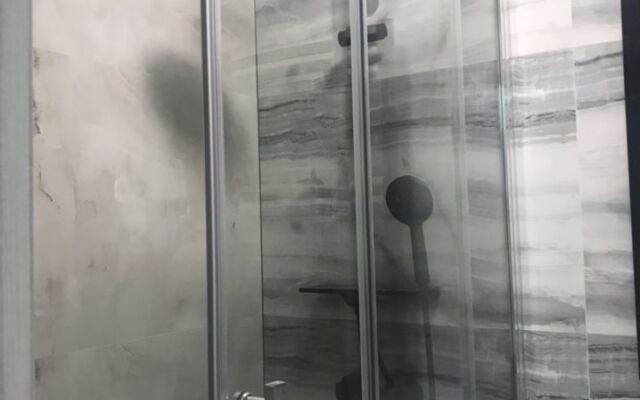 Stilnaya Ryadom S Morem Flat