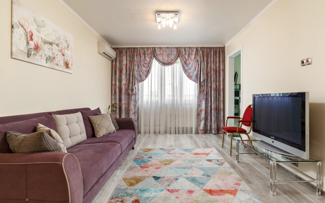 Na Raduzhnoy Flat