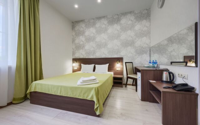 SQ Kirovski Hotel