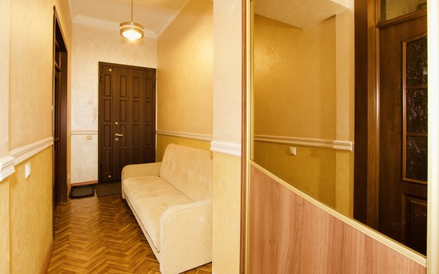 KvartiraSvobodna-Kudrinskaya Ploschad' Apartment
