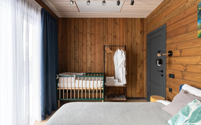 Zeleny Lug Private house