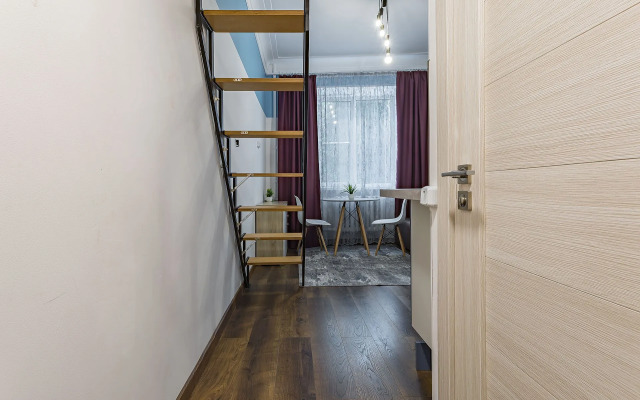 Loft 4 okolo Tts Etazhi Apartments