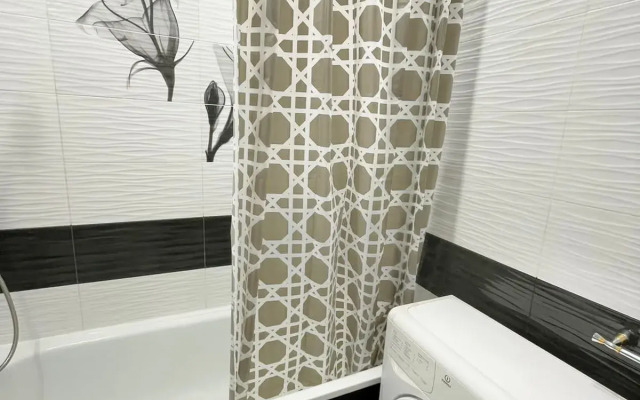 Na Ulitse Kulikova 67V Apartments