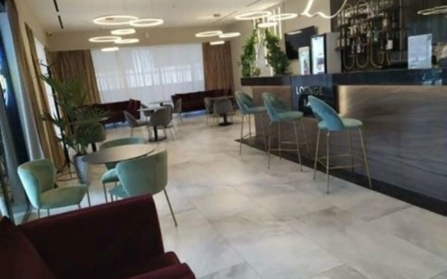 Na Ulitse Uchitelskoy 5 Flat