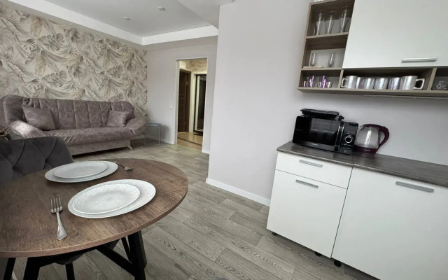 Tryokhkomnatnaya Flat