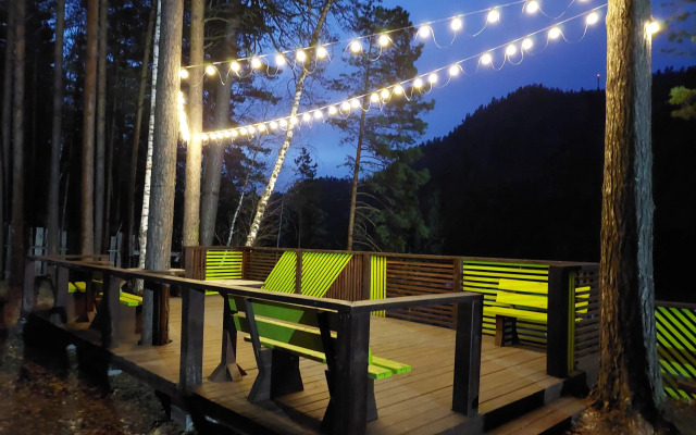 Wood Park (ex. Shishka Hotel)