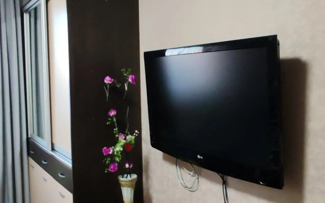 Na Aleksandra Usoltseva 26 Flat