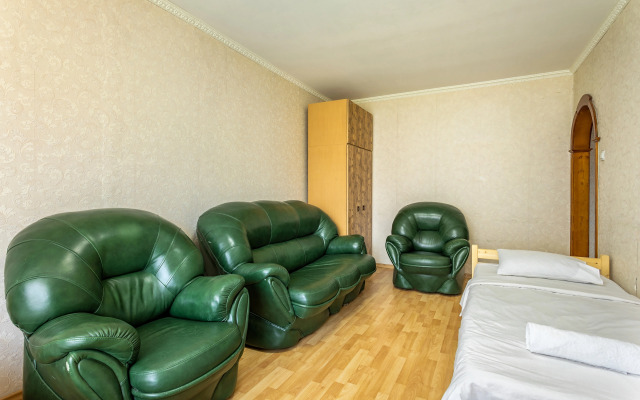 Trekhkomnatnaya Dlya Komandirovannykh Flat