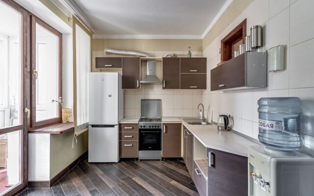 Na Bolshoy Sadovoy 52-56 Flat