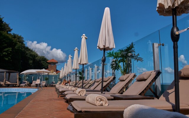 Grand Palace Hotel