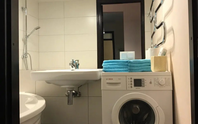 Studiya S Otdelnoy Spalney V Rayone Vokzal Apartmentsa