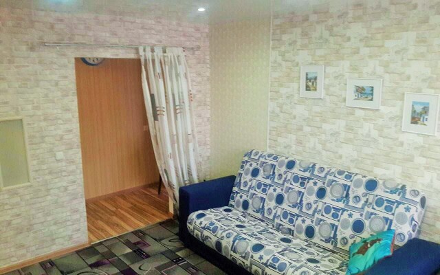 Na Internatsionalnoy Apartment