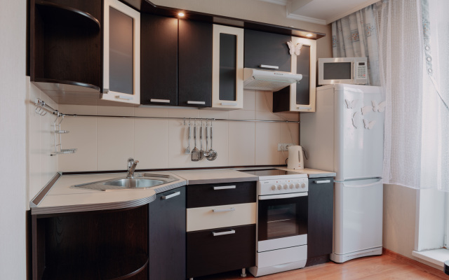 V yarkom tsvete rayon Sovetskiy Apartments