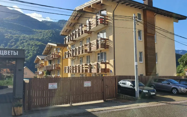Apartamenty Studia s balkonom v centre na Voznesenskoj, 24. Zit' v Gorah