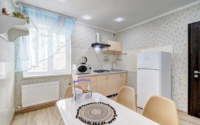 Dvukhkomnatnye V Taunkhause S Garazhom Mikrorayon Kudepsta Apartments