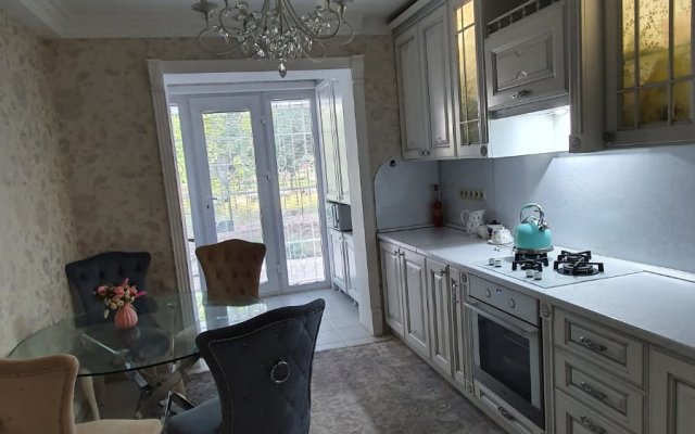 Апартаменты 345 Дагестанской Стрелковой Дивизии 17Б