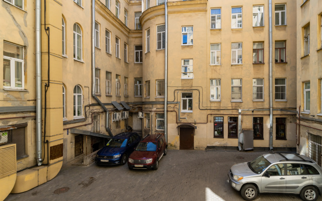 Квартира Студия с европейским характером и ярким интерьером