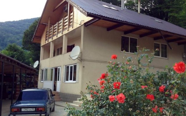 U Elenyi Guesthouse