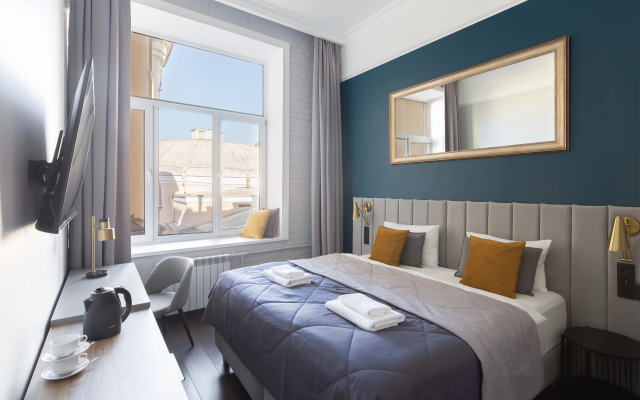 Отель Лопатин Невский 100