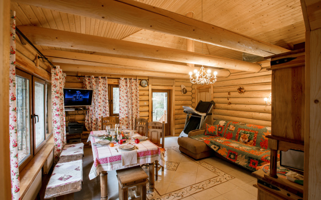 Dikij Lis Guest House