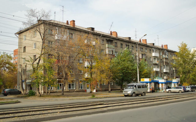 Kvartirka-nsk Na Blyukhera 65 Apartments