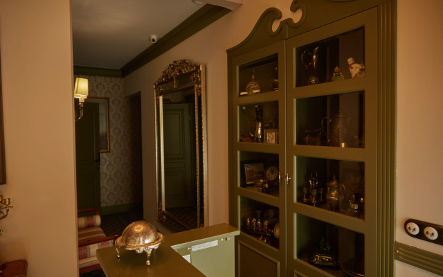 Butik Otel' 1881