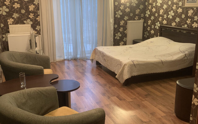 Thedom Guest House