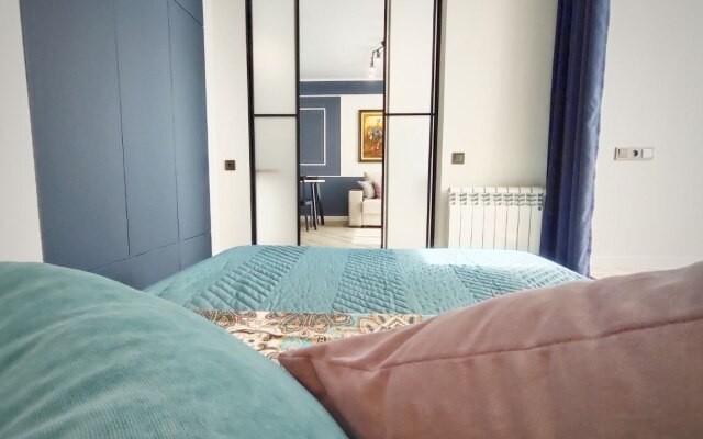 Renta27 na beregu Amura vblizi TC Brosko Moll Flat