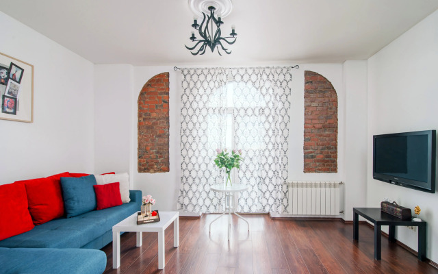 Chetyrekhkomnatnye v Tsentre Apartments