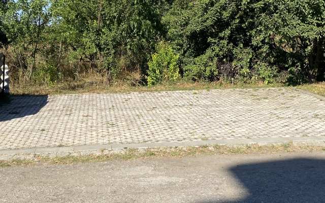 v Kottedzhe s Otdel'nym Vhodom so Dvora Living Quarters