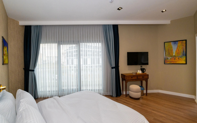Nenessa Airport Hotel