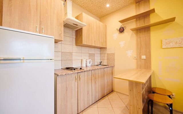Na Ulitse Dmitriya Mikhaylova 6 Flat